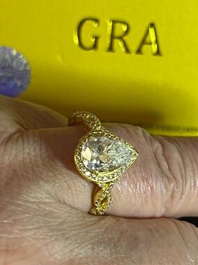 Gold Pear-Shaped Moissanite Halo Ring Sz 9…beautiful!